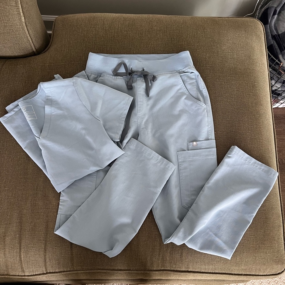 Figs Scrubs Set Small Dusty Blue Casma Top HW Yola Pants